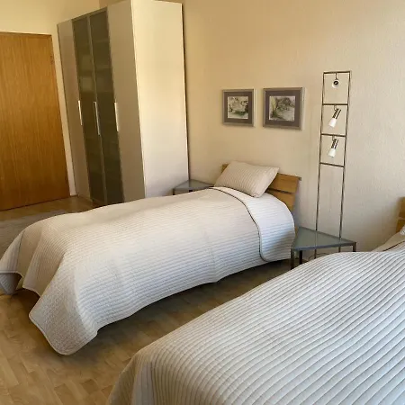 Zweibettzimmer Business Mit Eigenem Bad